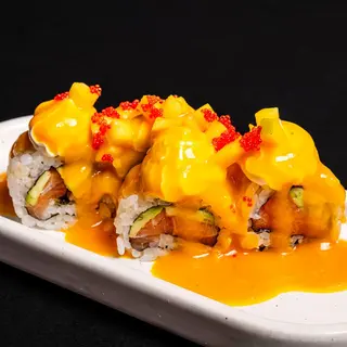 Uramaki mango roll