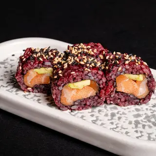Uramaki black salmone