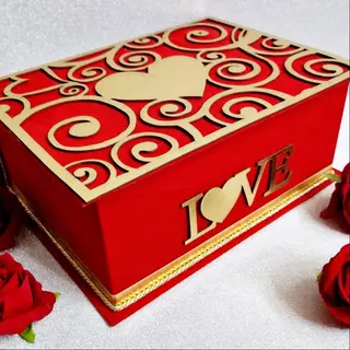 Box colazione rettangolare rossa e oro Love