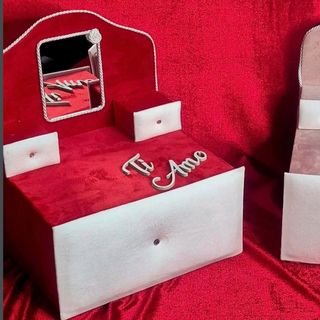 Box colazione specchiera rossa