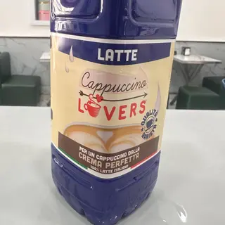 Latte in bottiglia