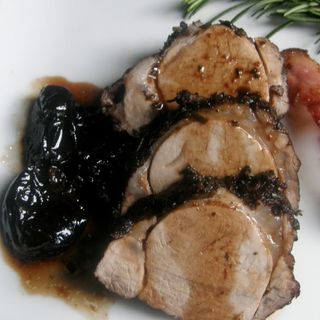 Maiale con le prugne