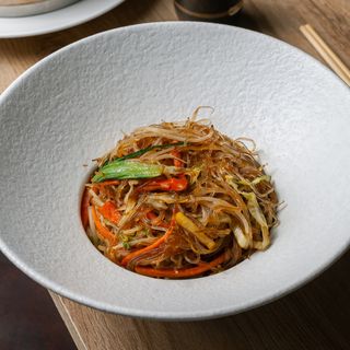 SPAGHETTI DI SOIA CON VERDURE MISTE  杂菜炒粉丝