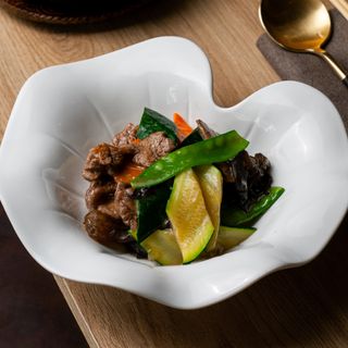 STRACCETTI DI MANZO CON VERDURE MISTE  杂菜炒牛肉