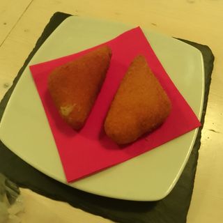 Mozzarelle farcite all'acciuga 2 pezzi