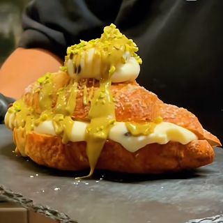 Sicily, ricotta di pecora, pistacchio e granella di pistacchio