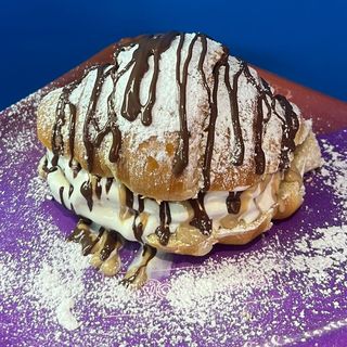 Cornetto con Frozen yogurt