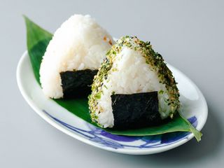 Onigiri pollo in tempura croccante