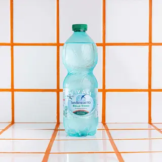 Acqua frizzante