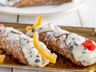 Cannoli con ricotta