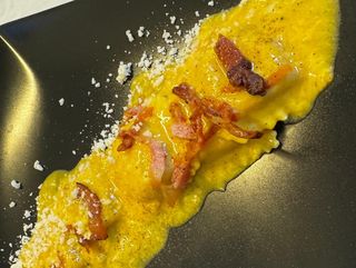 Ravioli Cacio e Pepe alla Carbonara