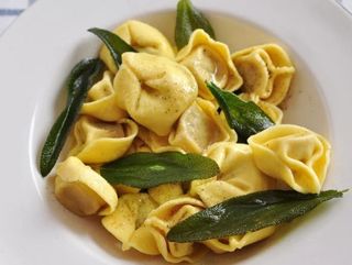 tortellini burro e salvia