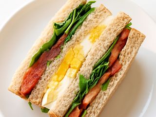 sandwich con uova