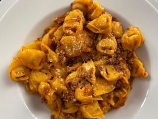 tortellini ragù