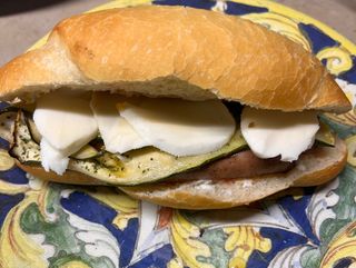 Panino con salsiccia