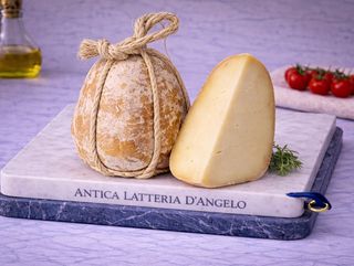 Provolone del Monaco DOP -