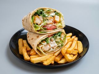 Arrotolato con pollo fritto