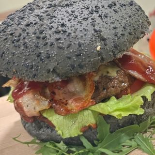 BLACK BURGER