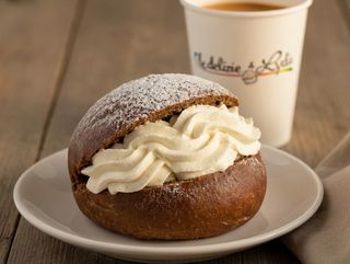 Briozza caffè con Chantilly