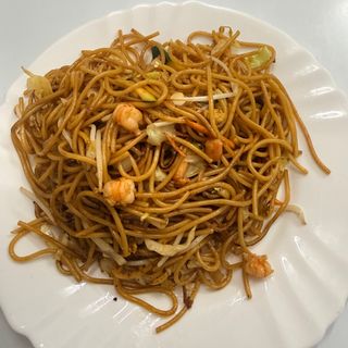 25 Spaghetti saltati con verdura e gamberetti