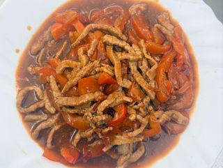 52 Vitello con peperoni - piccante