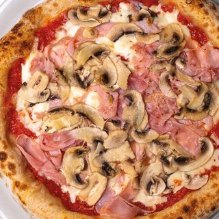 Prosciutto e Funghi