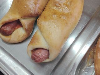 Cartucciata wustel pomodoro e mozzarella