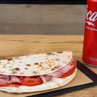 Piadina cotto pomodori + coca cola