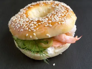 Bagel al gamberetti