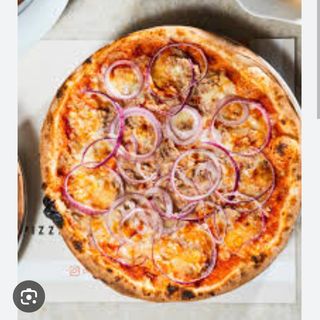 Pizza tono cipola