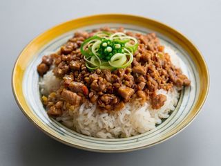 Riso con maiale marinato con te Puer & Tofu/ Ouva