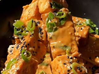 Coconut yellow curry tofu with rice (vegetarian ) : Tofu alla curry giallo con cocco serve con riso e verdure