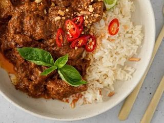 Slow-cooked Manzo con satay