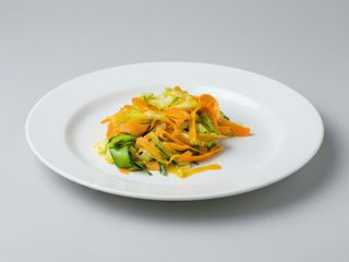 25 Fettuccine saltate con verdure