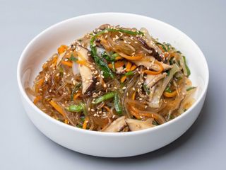 32 Spaghetti di soia con verdure