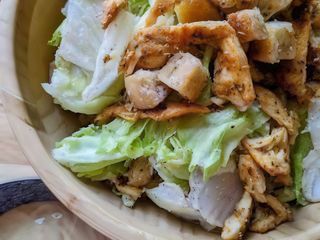 1/2 Pollo broaster +patatine +insalata +salse