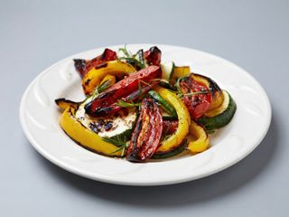 Insalata di pomodorini e cipolla