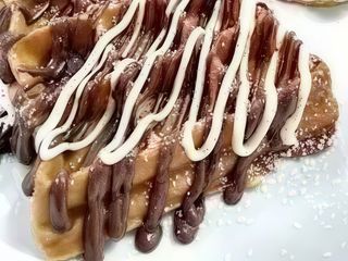 Waffle black white