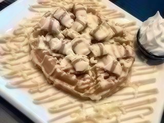 Waffle Kinder bueno white