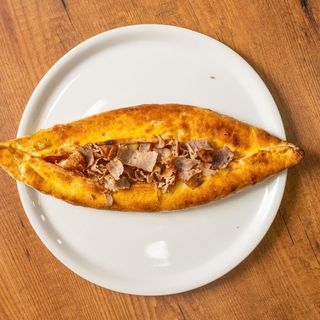 Pide kebab e funghi