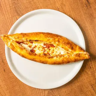 Pide salame e uova