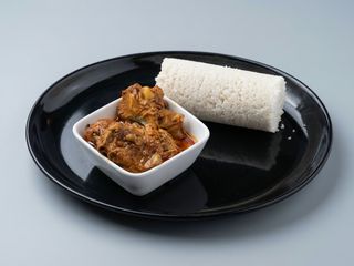 Pittu & pollo al curry