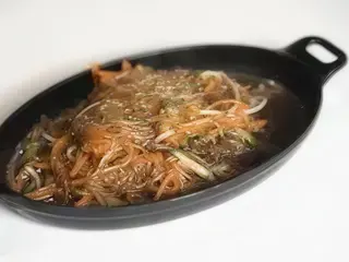16. Spaghetti saltati con verdure