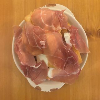 Pizza fritta al crudo