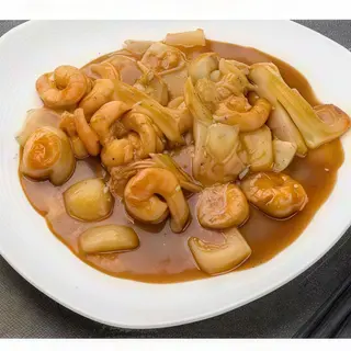 Gamberi bambù e funghi