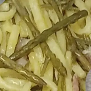 Fettuccine con asparagi