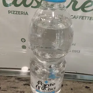 Acqua naturale