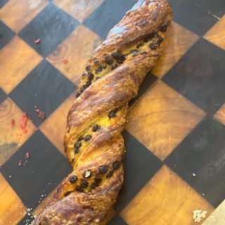 Treccia Crema e gocce di cioccolato