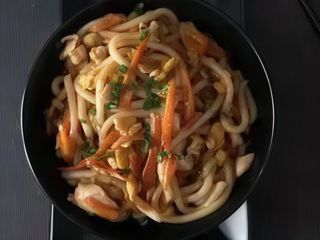 Udon con pollo