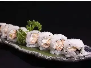 Uramaki salmon roll